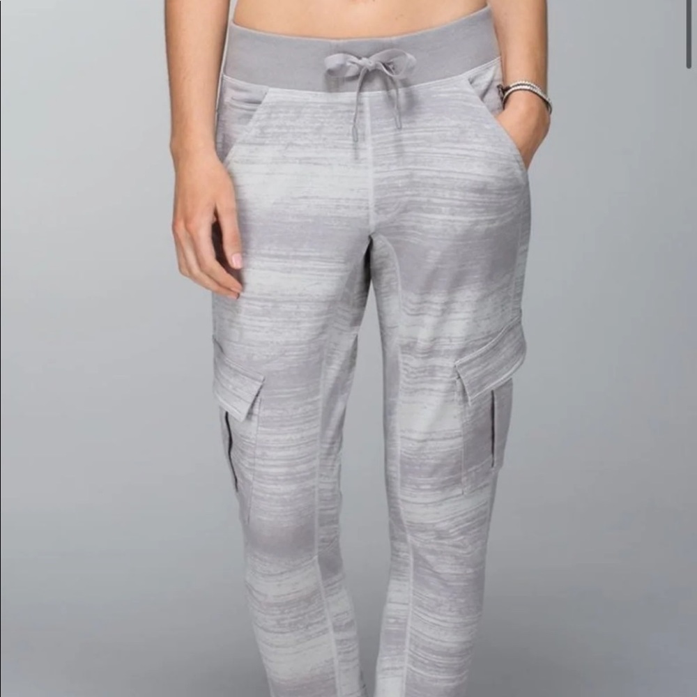 Lululemon carry and go cargo pants